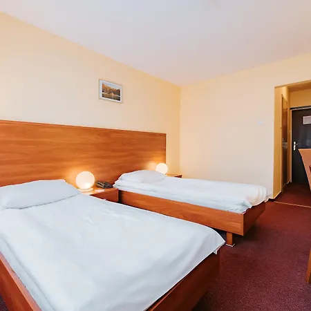 Hotel Sangate Airport Warschau