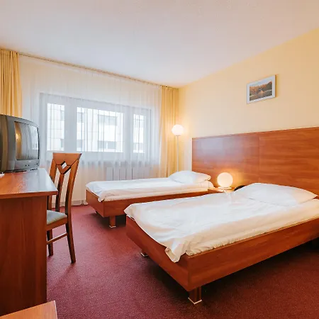 Hotel Sangate Airport Warschau