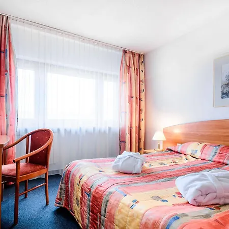 Hotel Sangate Airport