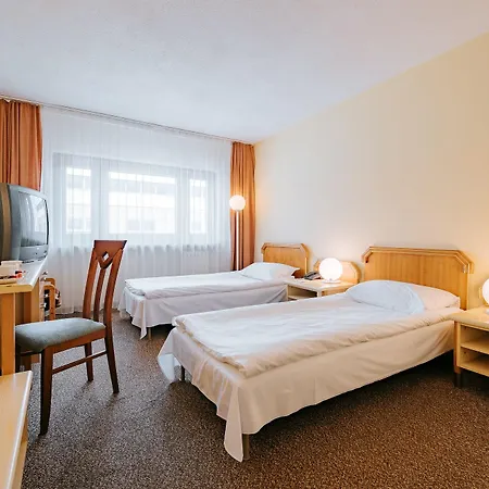 Sangate Airport Hotel