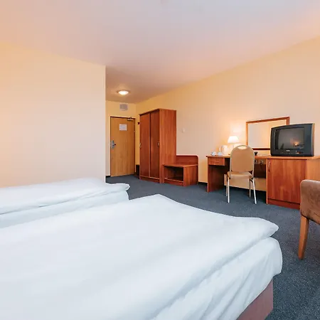 Hotel Sangate Airport