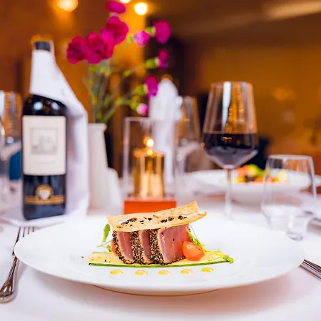 Hotel Sangate Airport