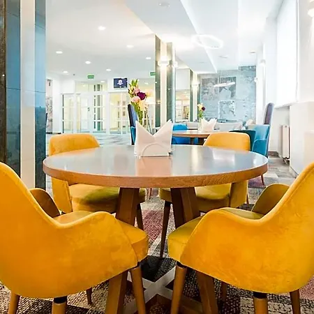 Sangate Airport Szálloda