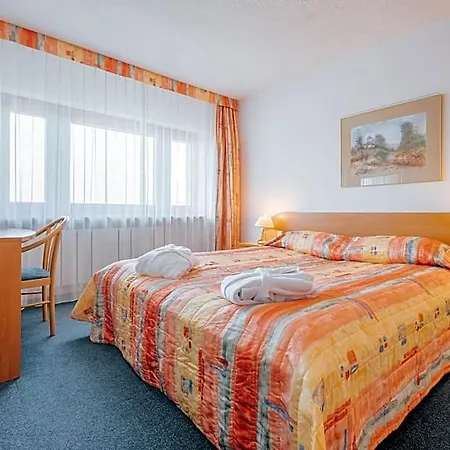 Sangate Airport Szálloda 3*