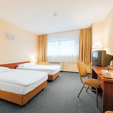 Sangate Airport Szálloda 3*