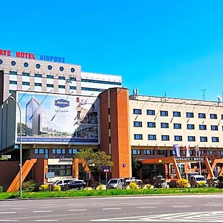 Sangate Airport Szálloda Varsó