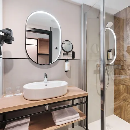 Hotel Sangate Airport Warsaw