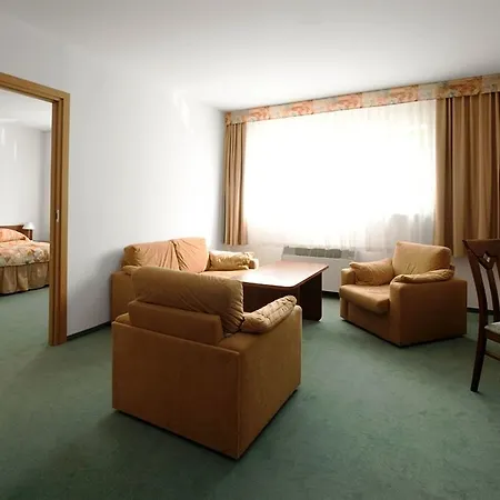 Hotel Sangate Airport