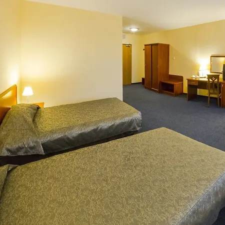 Sangate Airport Hotell 3*