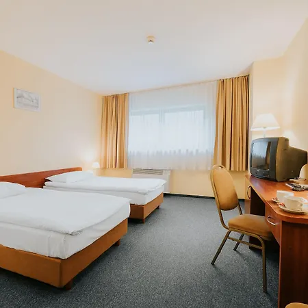 Hotel Sangate Airport