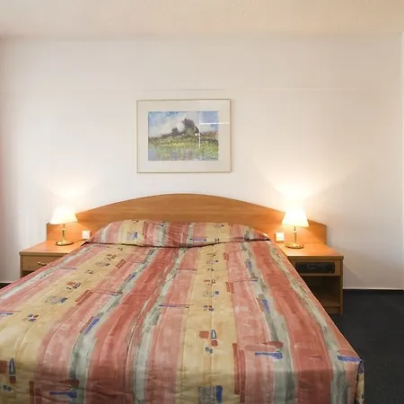 Hotel Sangate Airport