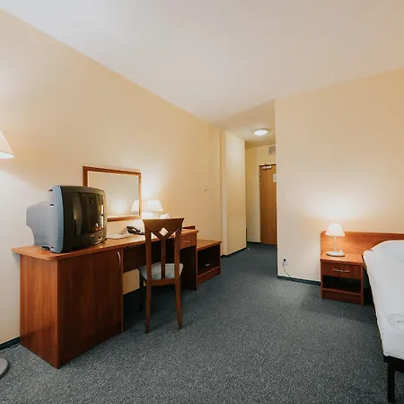 Sangate Airport Hotel 3*