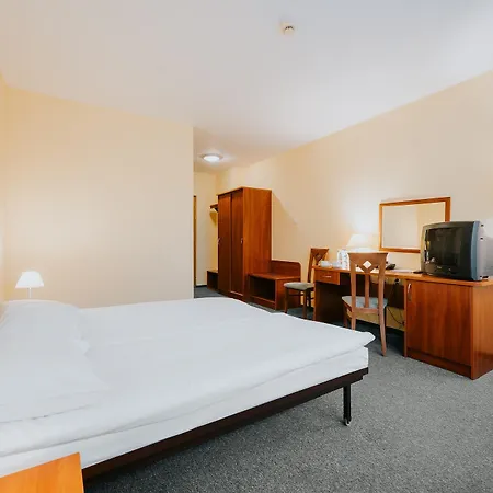 Sangate Airport Hotel