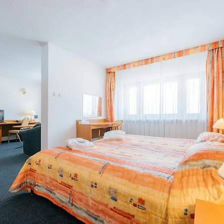 Hotel Sangate Airport Warszawa